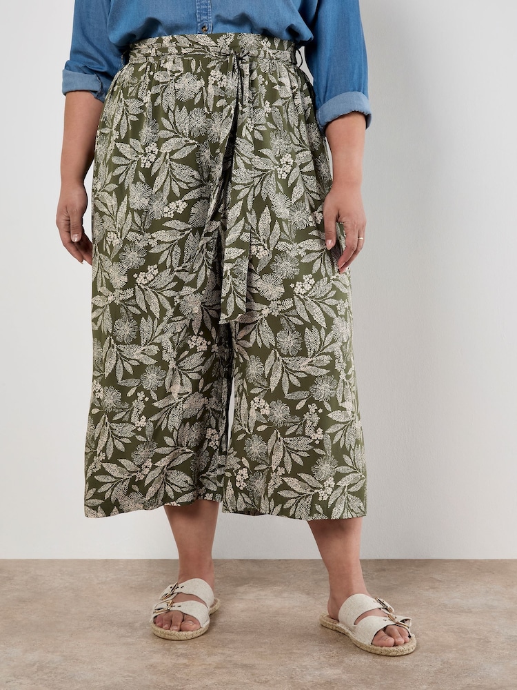 Apricot Green Batik Leaf Belted Culotte Trousers - Image 2 of 4