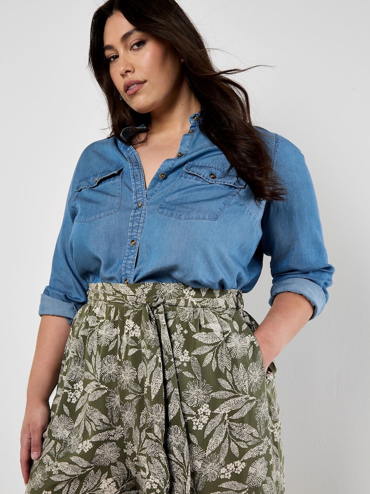 Apricot Green Batik Leaf Belted Culotte Trousers - Image 4 of 4