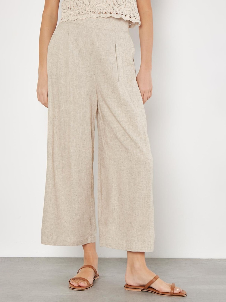 Apricot Natural Pleat Linen 3/4 Palazzo Trousers - Image 2 of 4 Apricot Natural Pleat Linen 3/4 Palazzo Trousers - Image 2 of 4