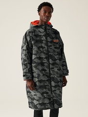 Regatta Grey Adult Waterproof Changing Robe - Image 1 of 8