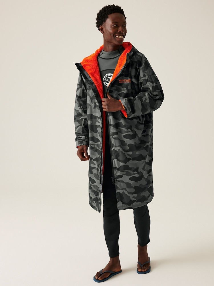 Regatta Grey Adult Waterproof Changing Robe - Image 3 of 8