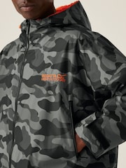 Regatta Grey Adult Waterproof Changing Robe - Image 5 of 8