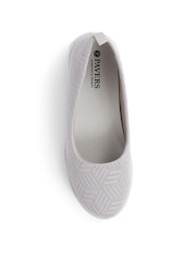 Pavers Memory Foam Pumps - Image 4 of 5