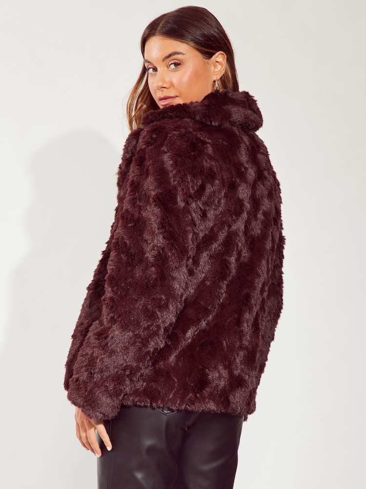 Friends Like These Berry Red Textured Faux Fur Coat - Image 4 of 4 Friends Like These Berry Red Textured Faux Fur Coat - Image 4 of 4