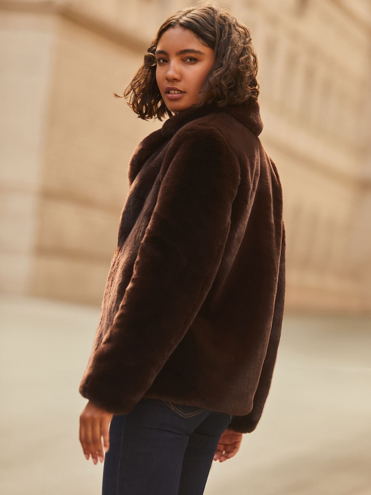Friends Like These Brown Faux Fur Short Plush Coat - Image 4 of 4 Friends Like These Brown Faux Fur Short Plush Coat - Image 4 of 4