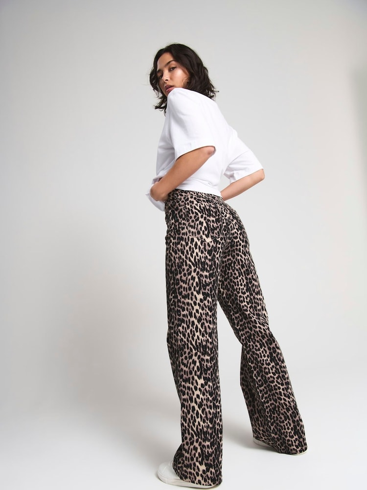 ONLY Animal Riley Animal Leopard Print Straight Leg Jeans - Image 3 of 7