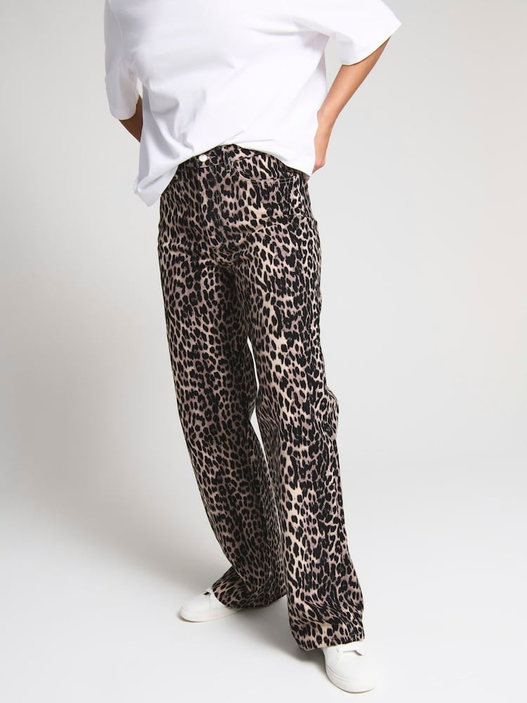 ONLY Animal Riley Animal Leopard Print Straight Leg Jeans - Image 4 of 7