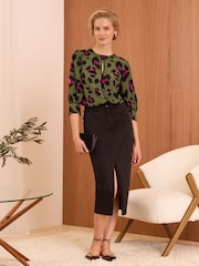 Love & Roses Khaki Animal Animal Tipped Crew Neck Long Sleeve Blouse - Image 4 of 4