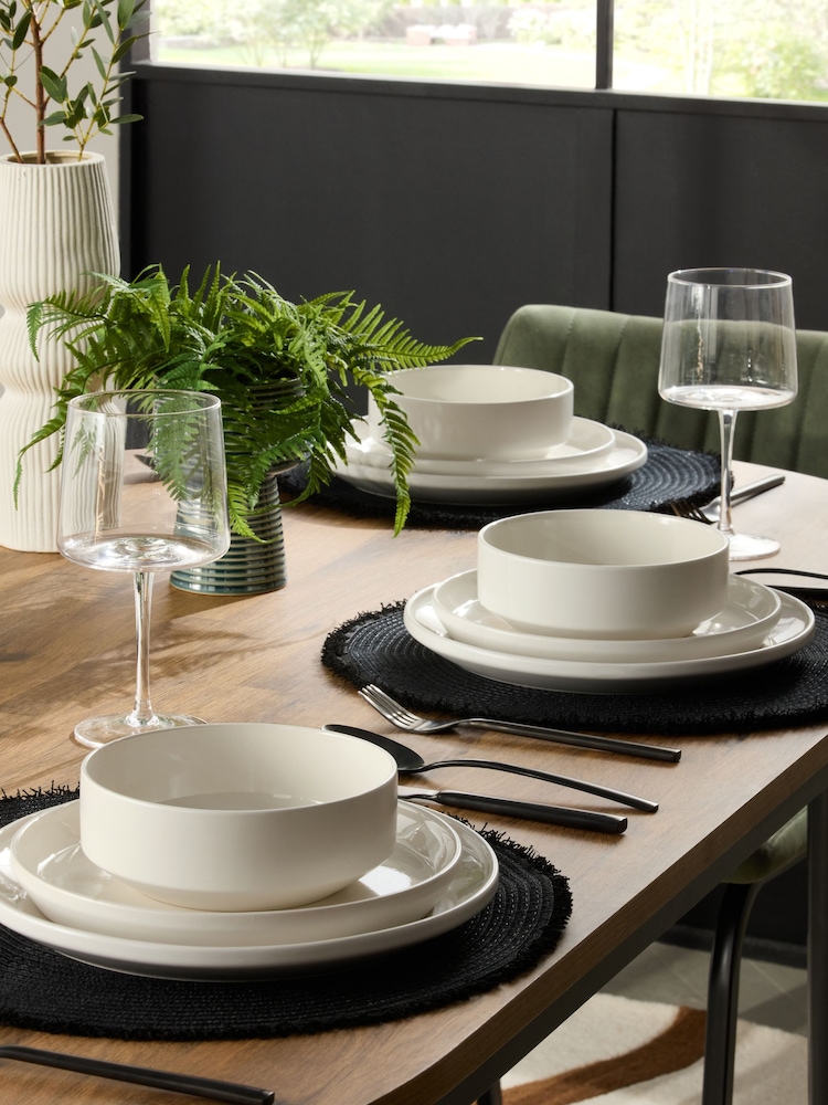 12 Piece New York Dinner Set - Image 1 of 5 12 Piece New York Dinner Set - Image 1 of 5