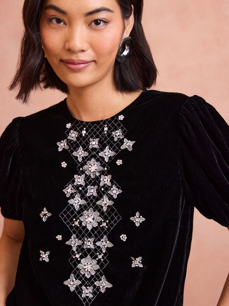 Love & Roses Black Petite Velvet Crystal Puff Sleeve Top - Image 2 of 4