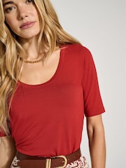 Baukjen Essentials Scoop Red T-Shirt with Lenzing™ Ecovero™ - Image 3 of 3