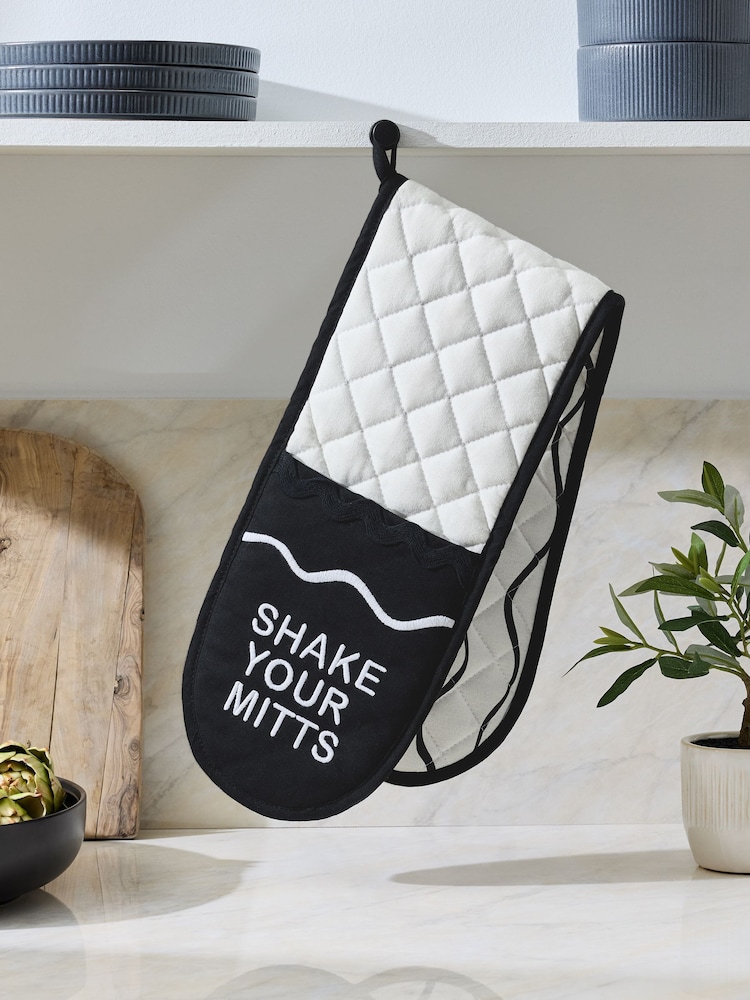 Black Slogan Oven Gloves - Image 2 of 4