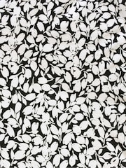 Live Unlimited Black Curve Floral Jersey Blouse - Image 7 of 7
