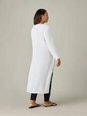 Live Unlimited White Curve Crinkle Split Front Longline Tunic - Image 2 of 4