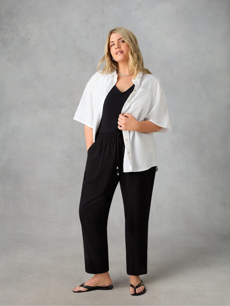 Live Unlimited White Curve Linen Mix Short Sleeve Shirt - Image 2 of 5