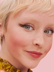 Benefit Willa Soft Neutral-Rose Powder Blusher Mini - Image 5 of 6