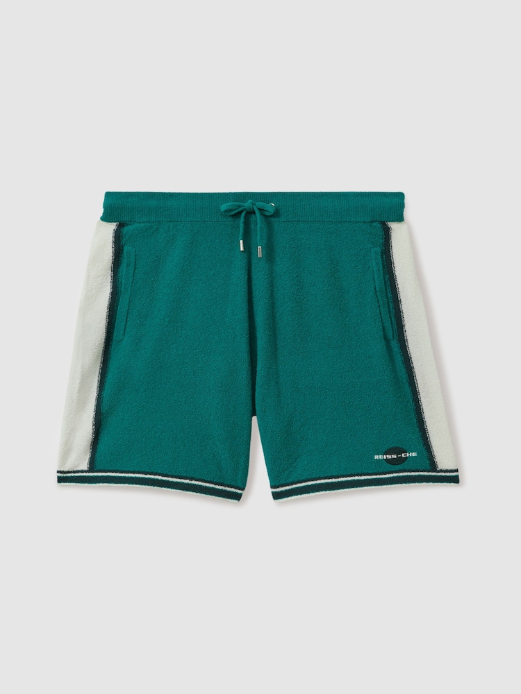 Reiss Green/White Pergola Reiss | Ché Towelling Drawstring Shorts - Image 2 of 5 Reiss Green/White Pergola Reiss | Ché Towelling Drawstring Shorts - Image 2 of 5