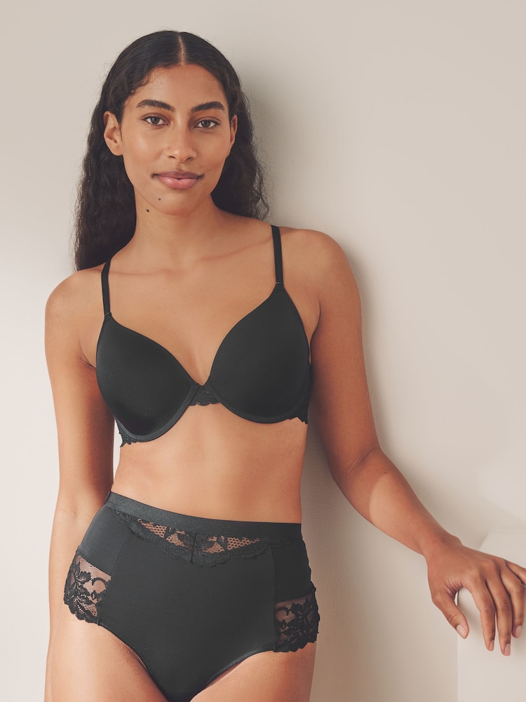 Black/White Pad Full Cup A-E Smoothing T-Shirt Bras 2 Pack - Image 2 of 11 Black/White Pad Full Cup A-E Smoothing T-Shirt Bras 2 Pack - Image 2 of 11