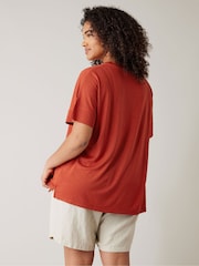 Braun - Evans Green V-Neck Modal T-Shirt - Bild 3 von 5