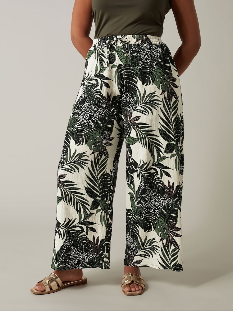 Evans Jersey Crepe Black Trousers - Image 1 of 1 Evans Jersey Crepe Black Trousers - Image 1 of 1