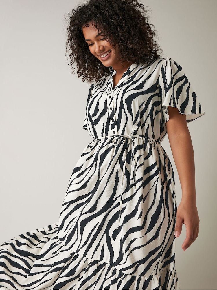 EVANS Curve Black & White Zebra Markings Midi Shirt Dress - Image 5 of 5