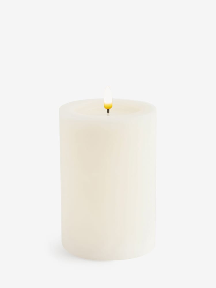 White Large LED Pillar Candle - Image 4 of 4