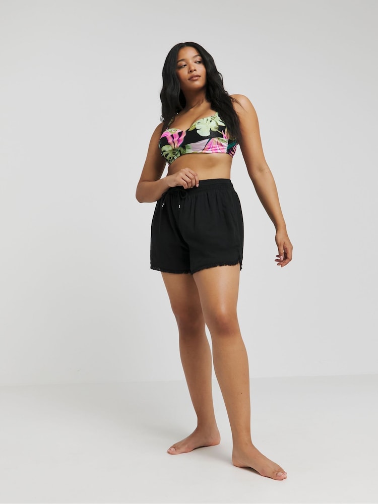 Simply Be Black Cheesecloth Beach 100% Cotton Shorts - Image 1 of 4 Simply Be Black Cheesecloth Beach 100% Cotton Shorts - Image 1 of 4