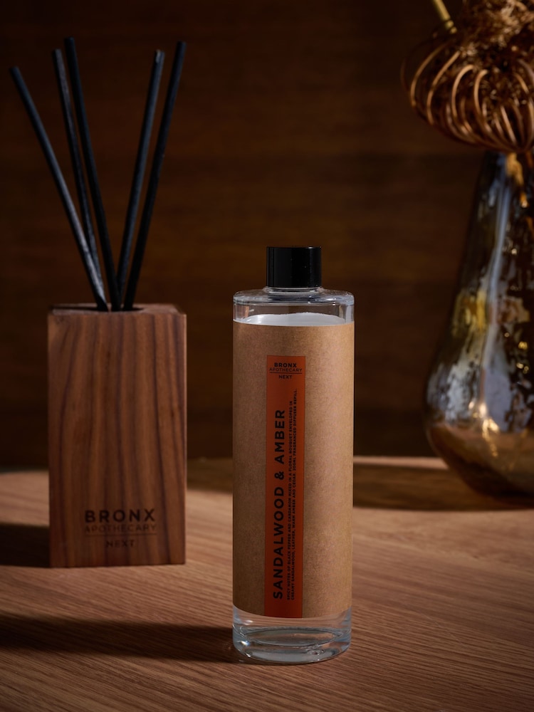 Bronx Sandalwood and Amber 200ml Fragranced Reed Diffuser Refill - Image 2 of 3