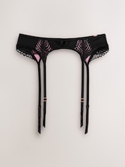 Lipsy Geo Lace Suspender - Image 5 of 8