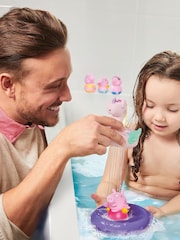 Peppa Pig Bath Set - Image 1 of 6