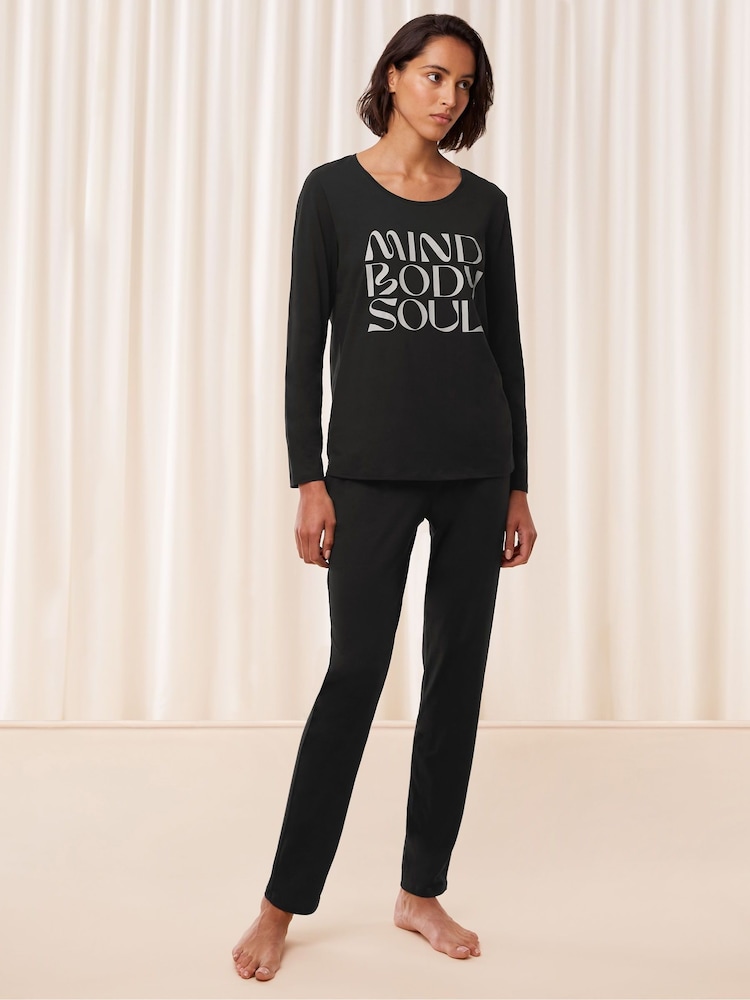 Triumph Pyjamas Set - Image 2 of 5 Triumph Pyjamas Set - Image 2 of 5