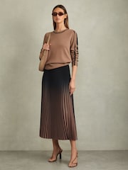 Reiss Mink/Black Annie Wool Blend Colourblock Crew Neck Jumper with Cashmere - Image 3 of 5