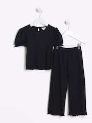 River Island Mädchen-Set aus 100% Baumwolle aus strukturiertem Oberteil mit Puffärmeln und Hose - Bild 1 von 4