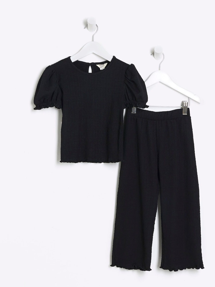 River Island Mädchen-Set aus 100% Baumwolle aus strukturiertem Oberteil mit Puffärmeln und Hose - Bild 1 von 4