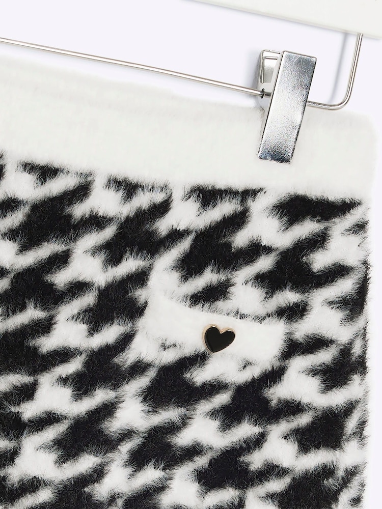 River Island Black Girls 100% Cotton Dogtooth Fluff Cardigan And Skirt Set - Image 4 of 4