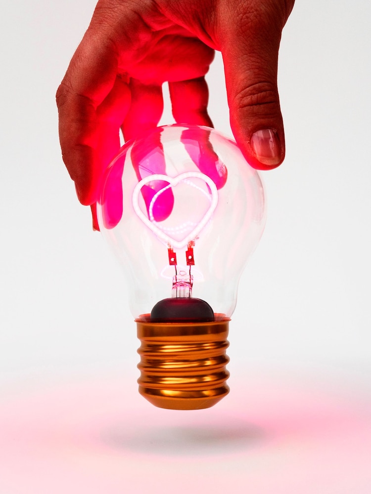 Suck UK Pink Cordless Heart Lightbulb Rechargeable Lamp - Image 2 of 4