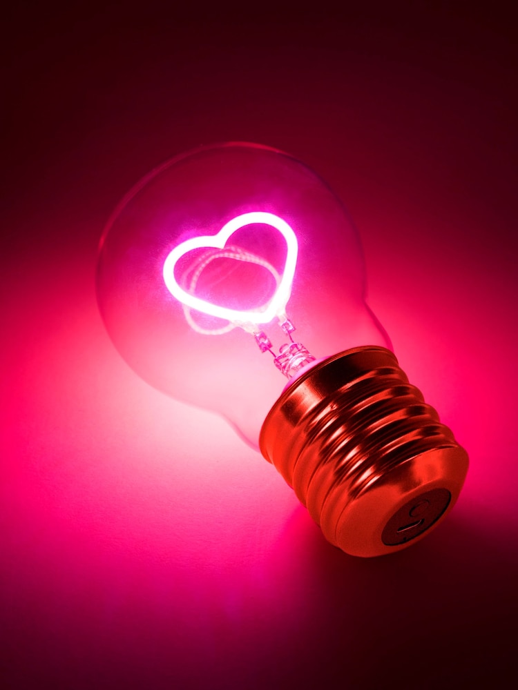 Suck UK Pink Cordless Heart Lightbulb Rechargeable Lamp - Image 4 of 4