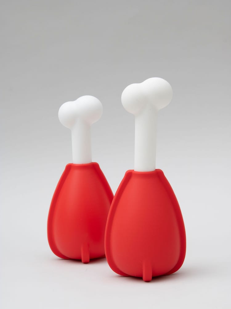 Suck UK Red Pupsicle Dog Ice Lollies Moulds - Image 1 of 4