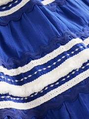 Boden – Stufenkleid aus 100% Baumwolle mit Twirly-Design und Zickzackmuster - Bild 4 von 4