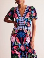 Boden Jersey-Maxikleid mit tropischen Flatterärmeln - Bild 4 von 6