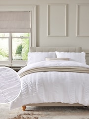 White 100% Cotton Seersucker 200 Thread Count Duvet Cover and Pillowcase Set - Image 1 of 5