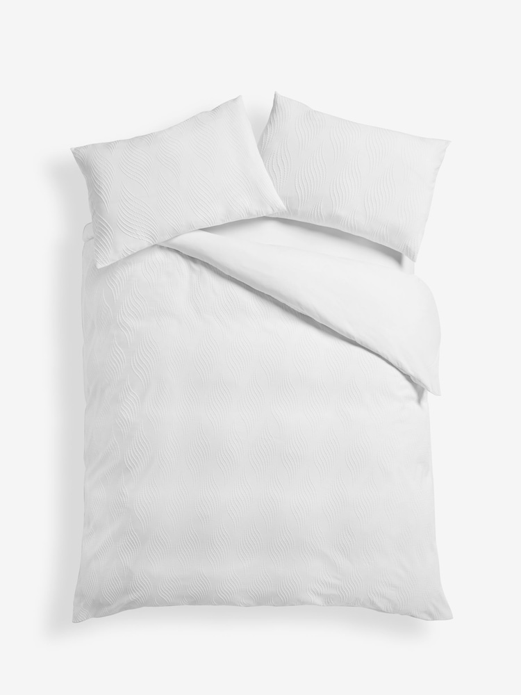 White Wave Embossed Duvet Cover and Pillowcase Set - Image 4 of 4