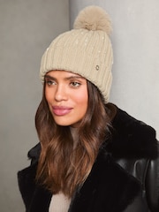 Cream - Lipsy Prijetne bleščice; z bleščicami Embellished Pom klobuki in kape; pokrivala - Slika 1 iz 3