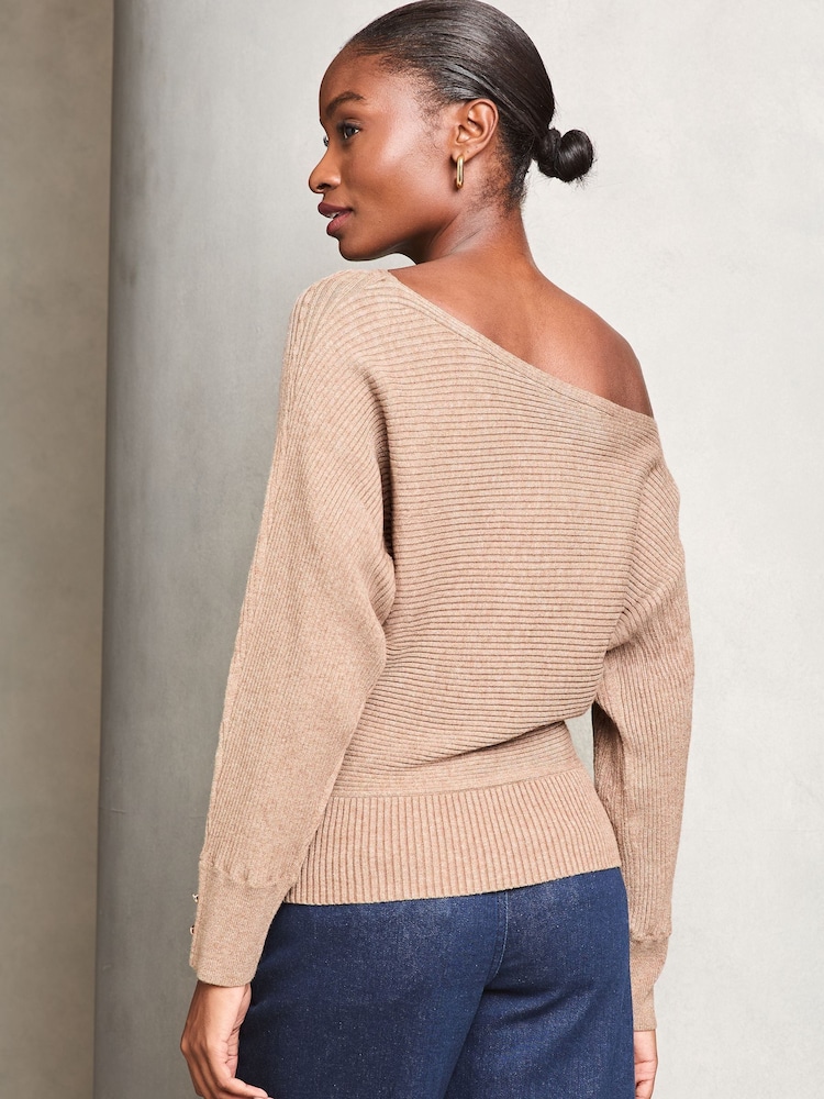 Lipsy Camel Cable Detail Slash Batwing Knitted Jumper - Image 4 of 4