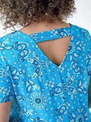 Roman Blue Paisley Back Bar Stretch Top - Image 4 of 5