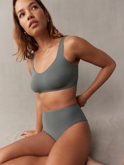 self. Green V-Neckline Smoothing Crop Bra - Image 5 of 8