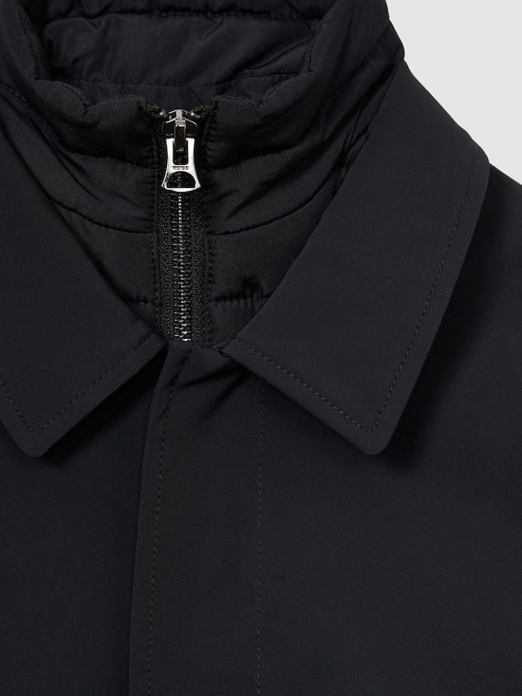 Azul marino - Reiss Logan Gabardine Coat with Removable Gilet - Imagen 4 de 4 Azul marino - Reiss Logan Gabardine Coat with Removable Gilet - Imagen 4 de 4