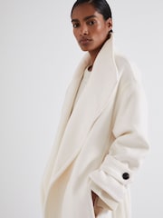 Creme - Casaco Reiss Evelyn Atelier de lã e caxemira com costura invisível - Imagem 6 de 7