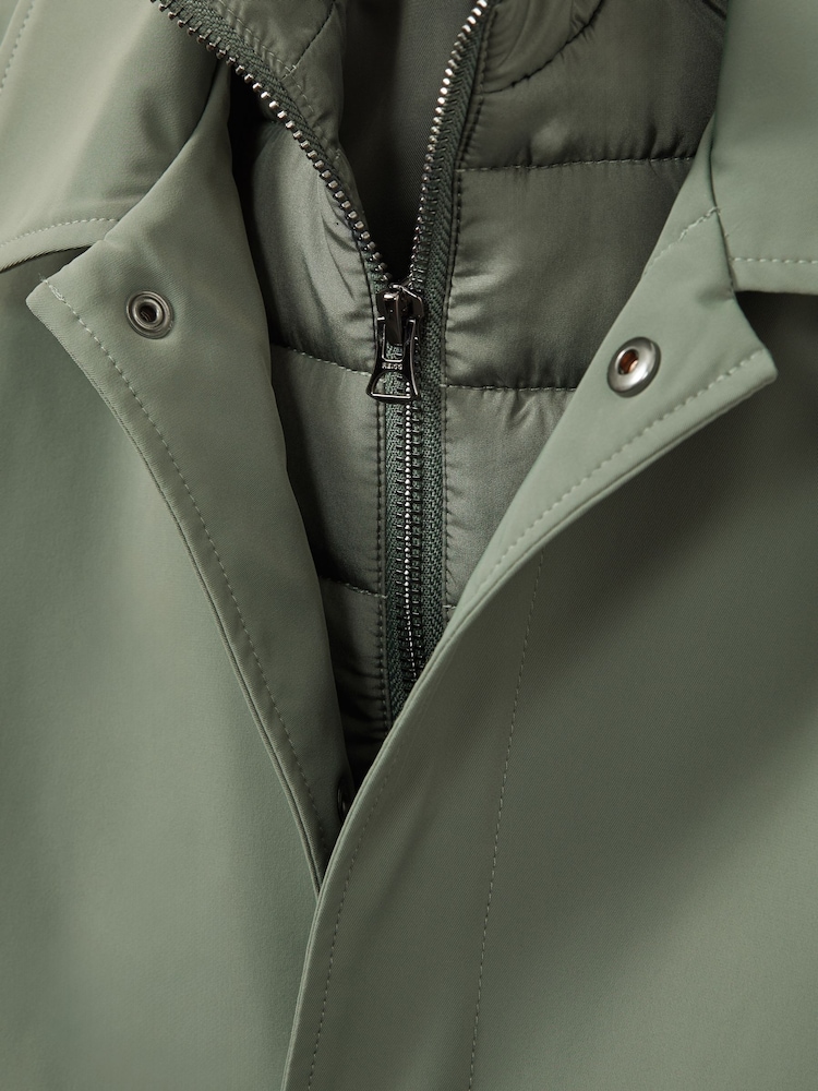 Reiss Logan Gabardine Coat with Removable Gilet - Imagen 5 de 5 Reiss Logan Gabardine Coat with Removable Gilet - Imagen 5 de 5