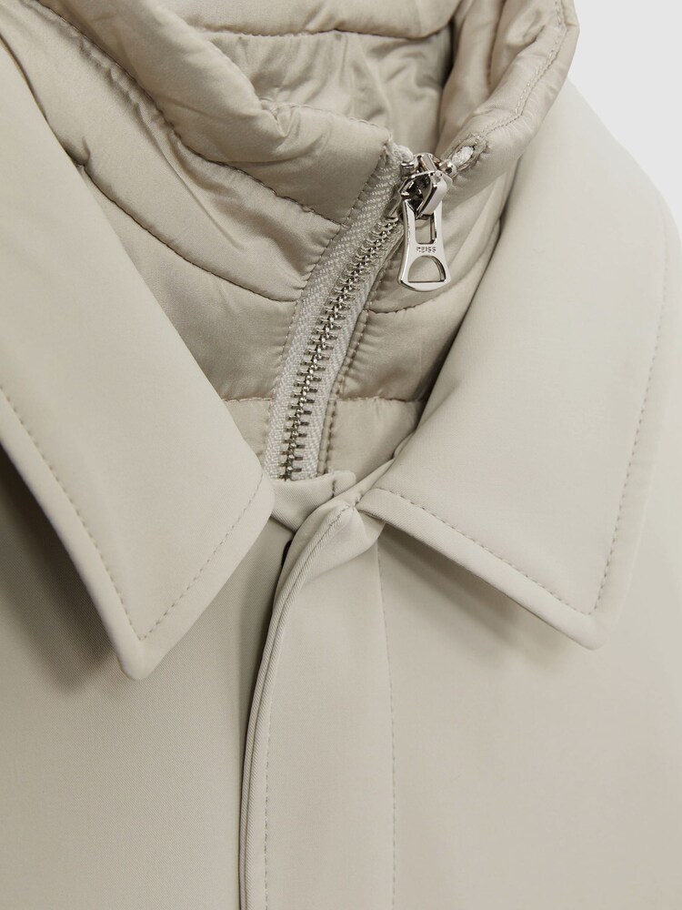 Piedra - Reiss Logan Gabardine Coat with Removable Gilet - Imagen 4 de 4 Piedra - Reiss Logan Gabardine Coat with Removable Gilet - Imagen 4 de 4